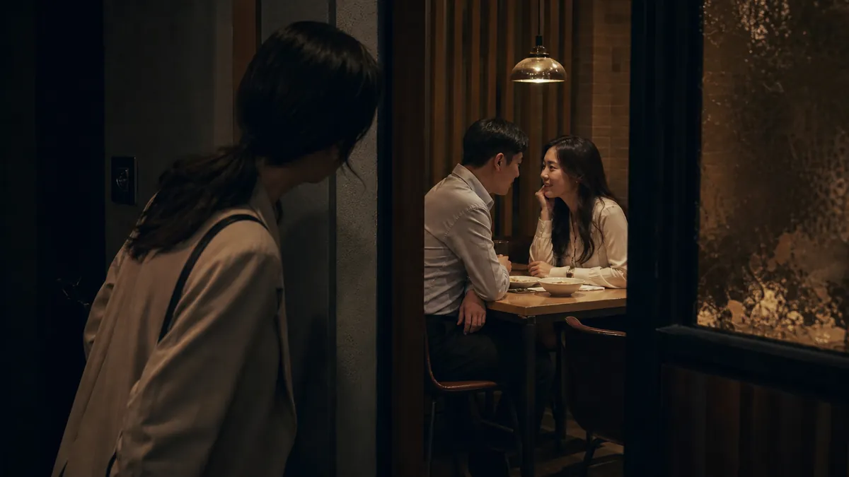 배우자의 부정행위를 목격한 뒤 상대방에게 위자료를 청구한 의뢰인의 정신적 손해 입증