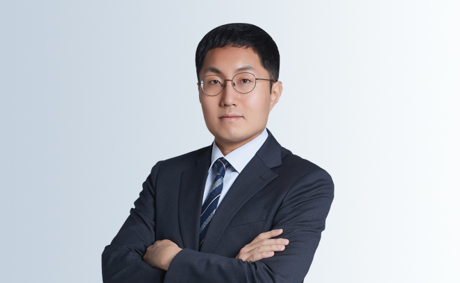 상관모욕, 일반적인 모욕죄와 달라… 공연성 없어도 처벌할 수 있다